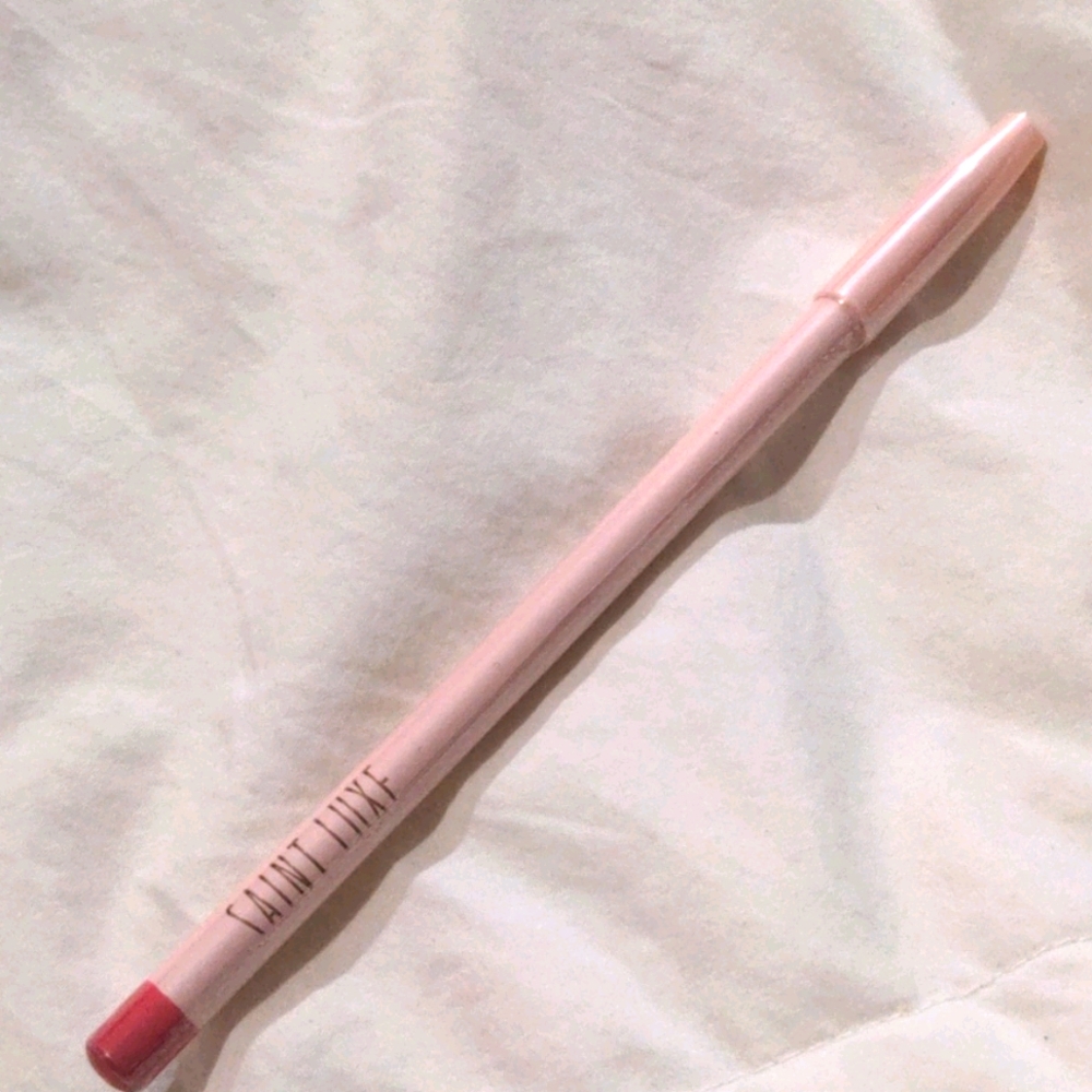 Saint Luxe lip liner